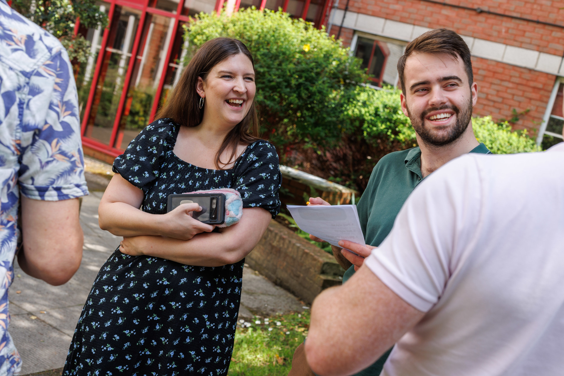 Mwy o bobl nag erioed yn dysgu Cymraeg