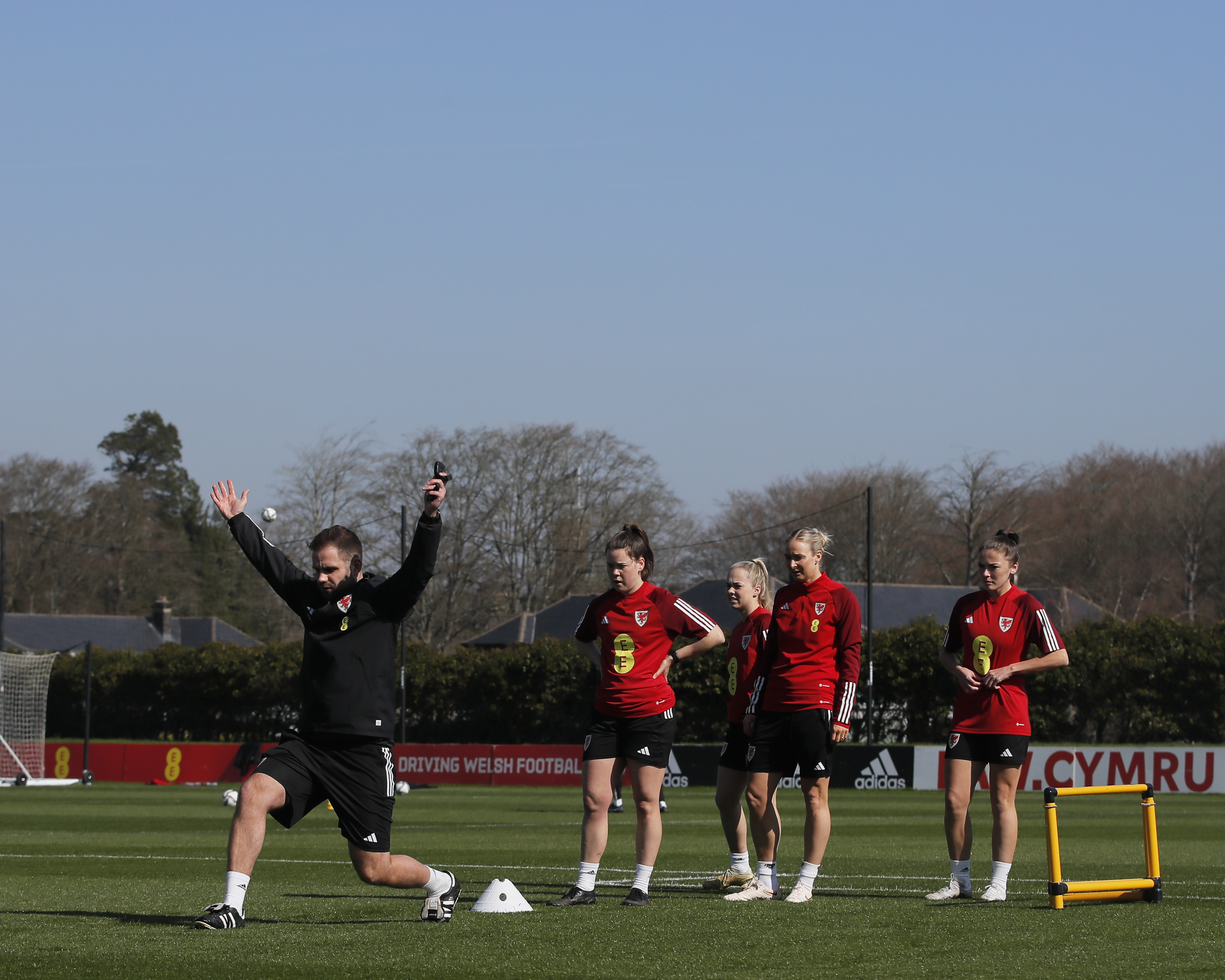 Rheolwyr a Gweithwyr