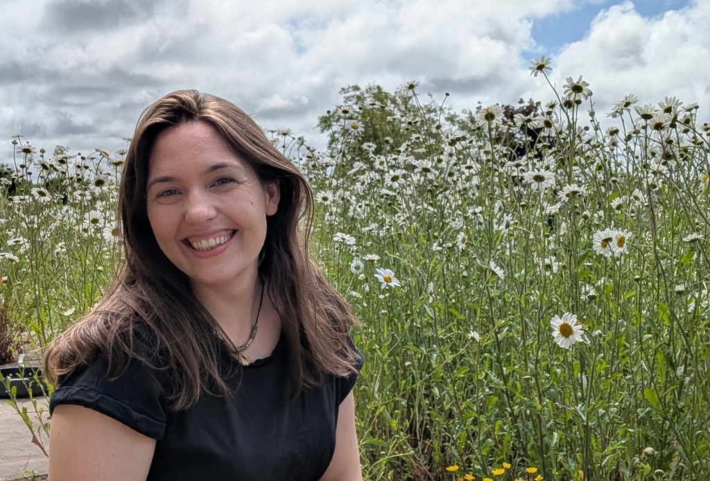 Lleisiau lleol Eisteddfod y Garreg Las: Holi Sophie Tuckwood