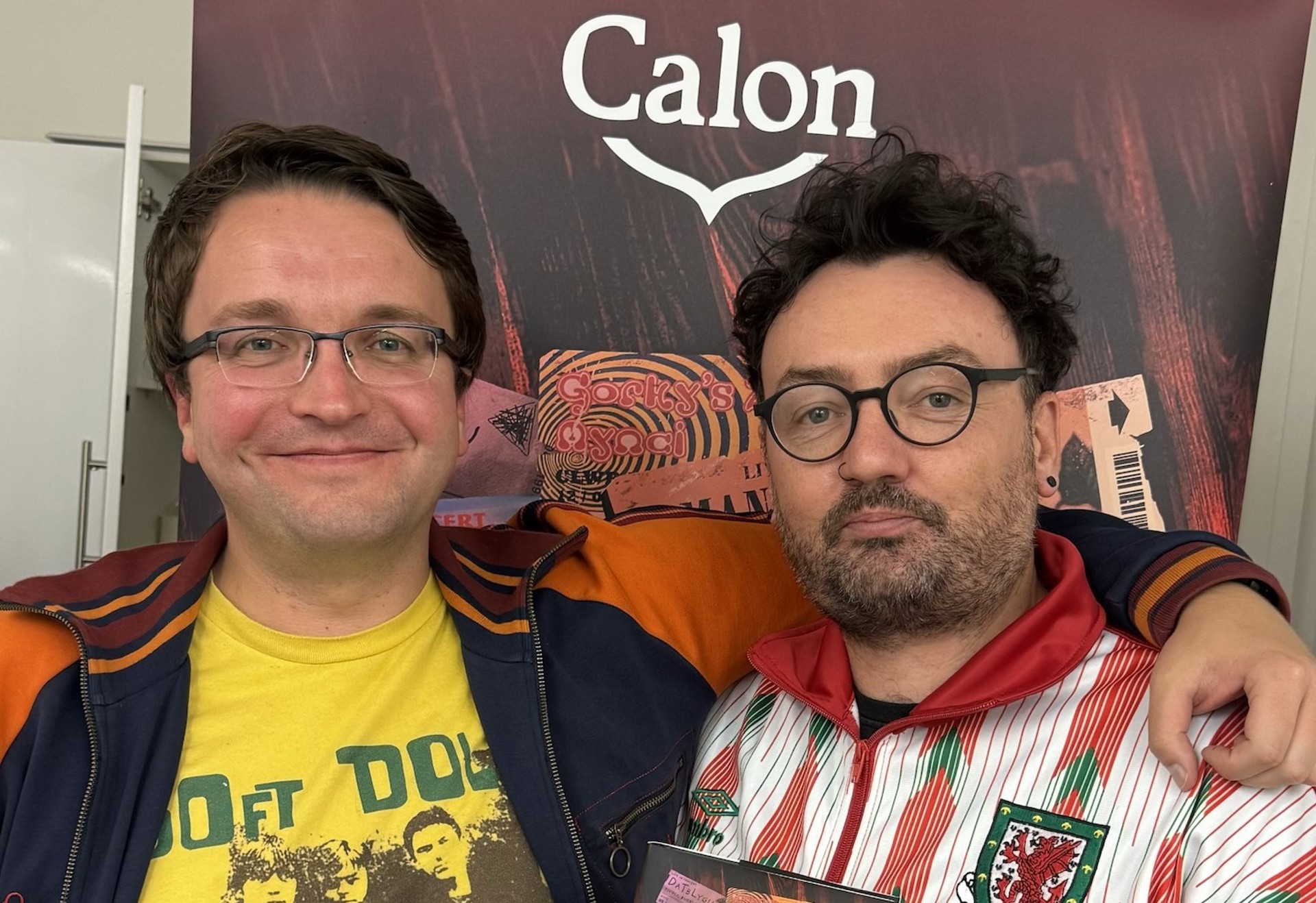 Creu podlediad i ddathlu cerddoriaeth Gymraeg