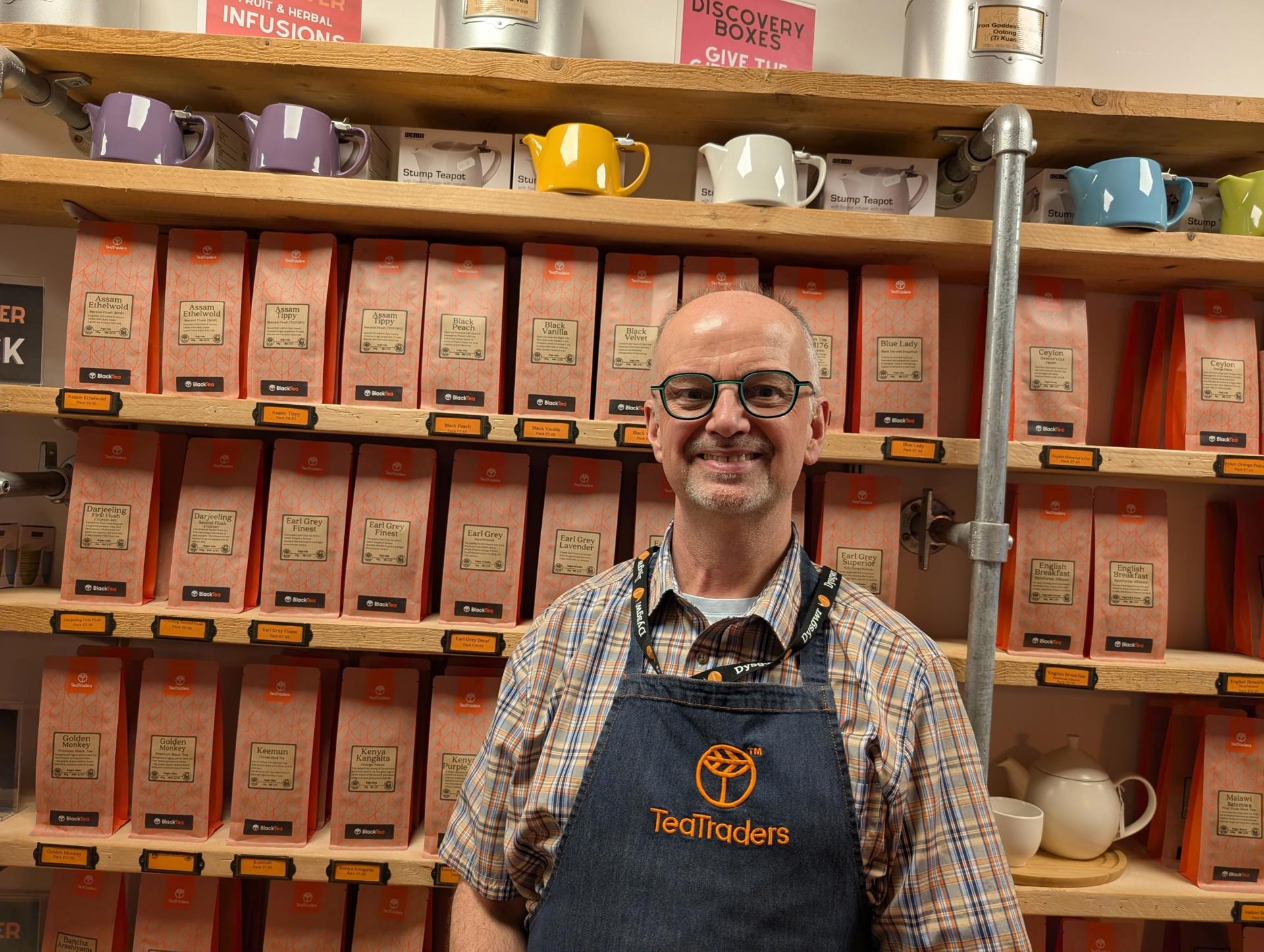 Sefydlu busnes yn Sir Gâr yn sbarduno Paul i ddysgu Cymraeg