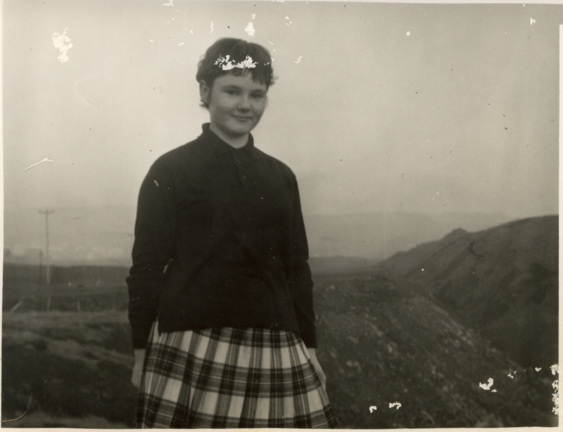 Dysgwraig o America yn dychwelyd i’w gwreiddiau yn y Rhondda
