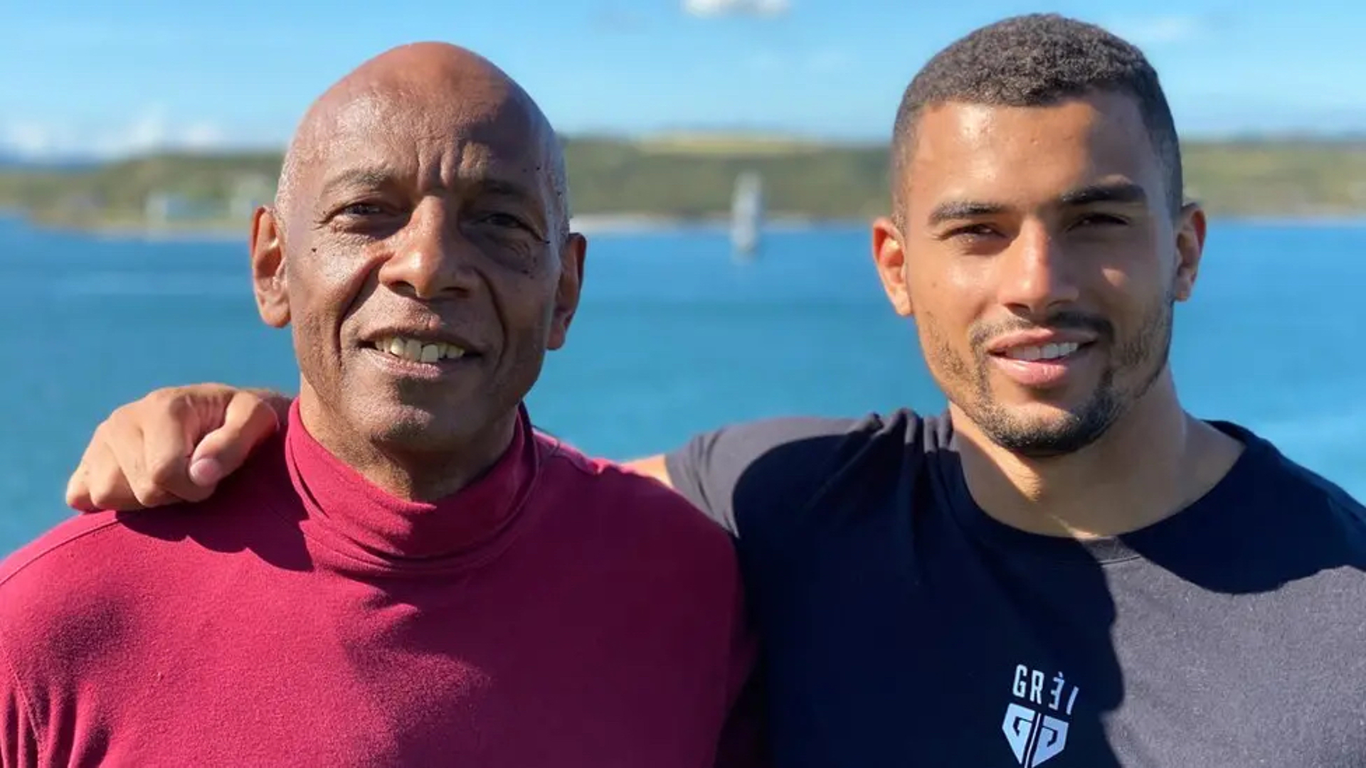 Wayne yn dysgu Cymraeg er mwyn ei blant