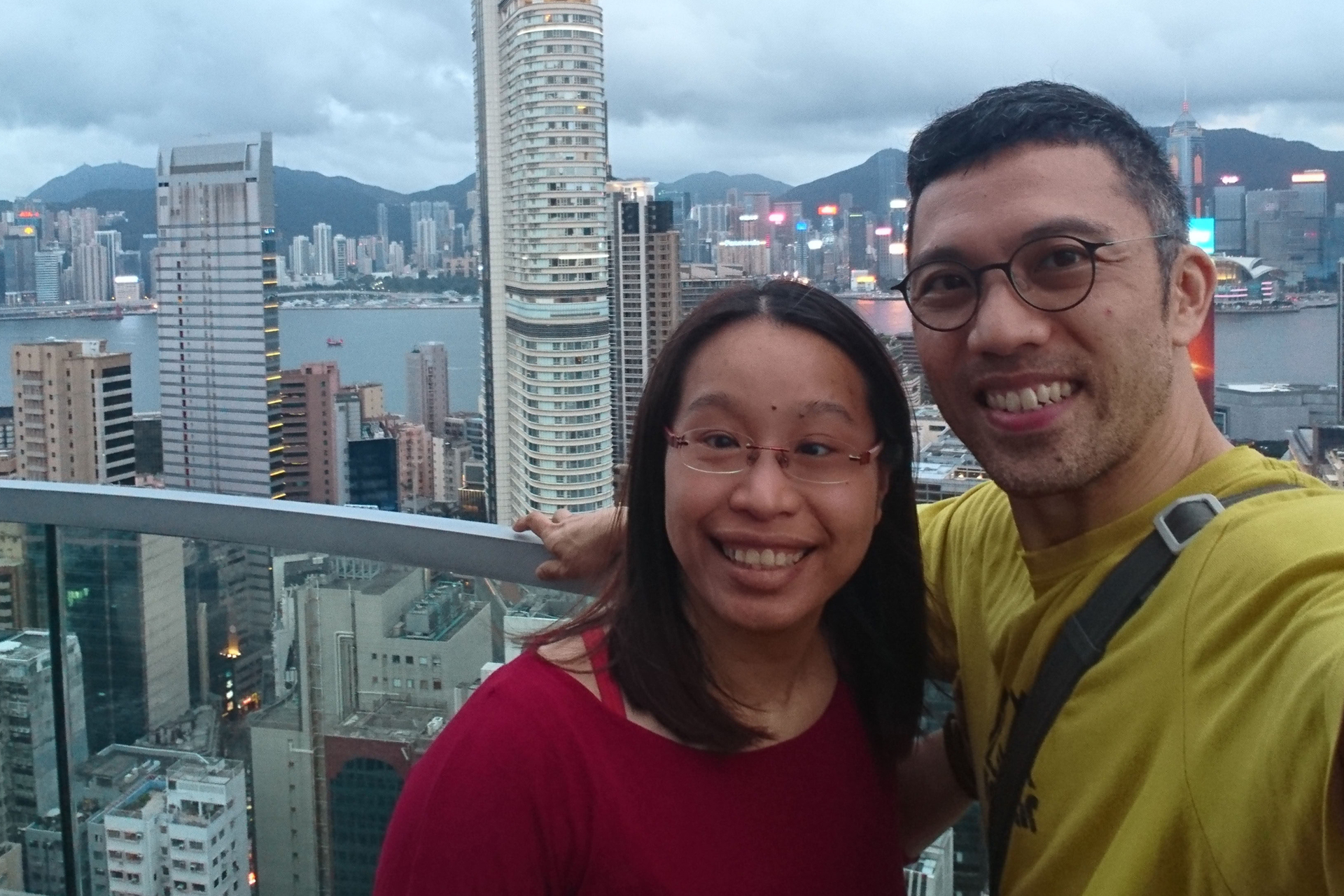 O Hong Kong i’r Barri – taith iaith Maria a Kwok